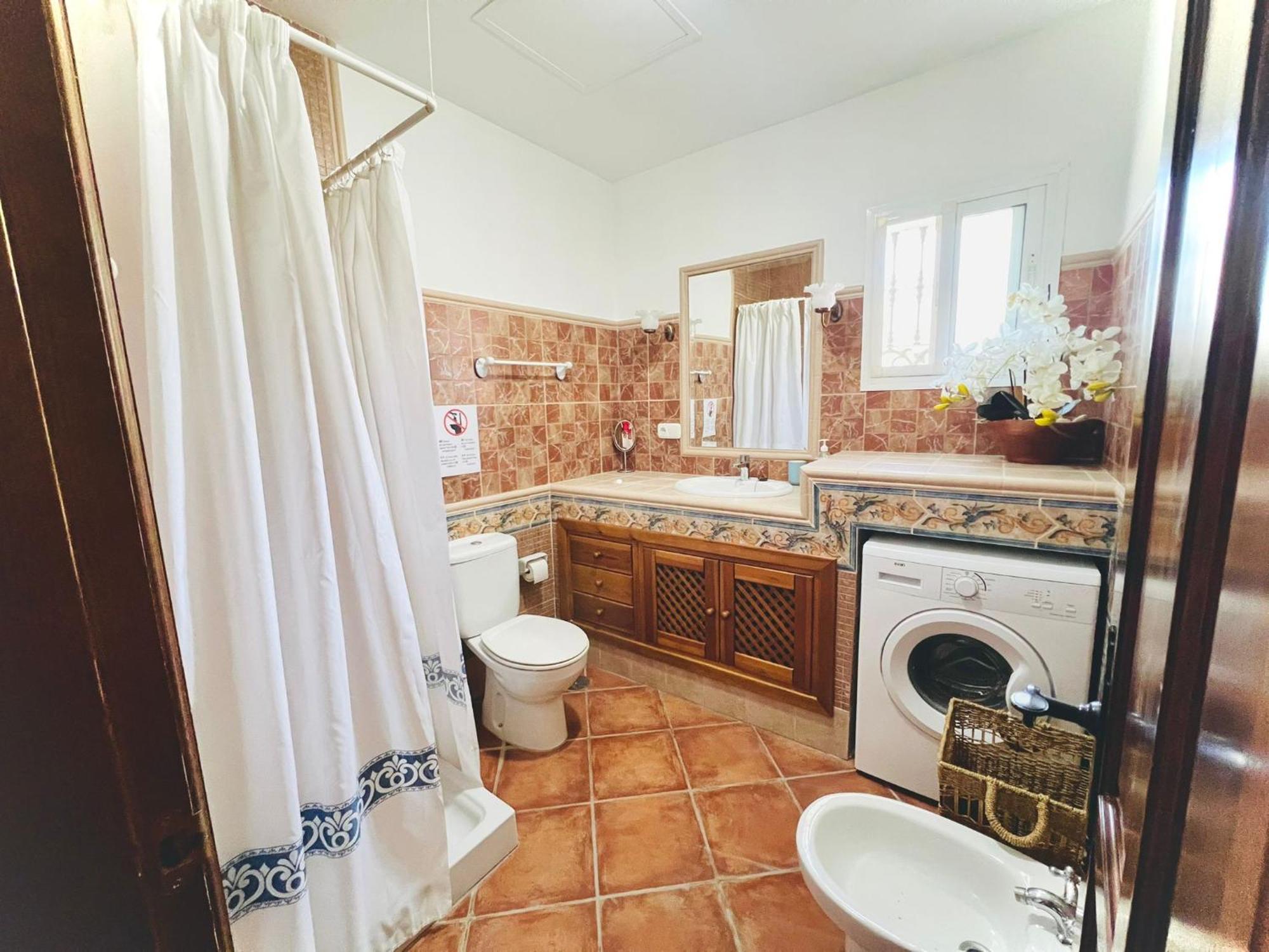 Вилла Sebastian'S House Коин Экстерьер фото